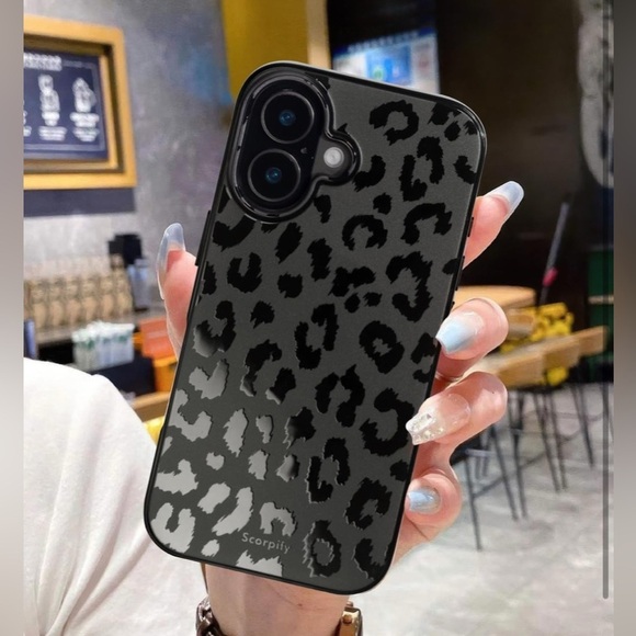 iPhone 16 PL Matte Black Leopard Cheetah Print Magnetic Case Cover Cute NIB - Picture 5 of 16